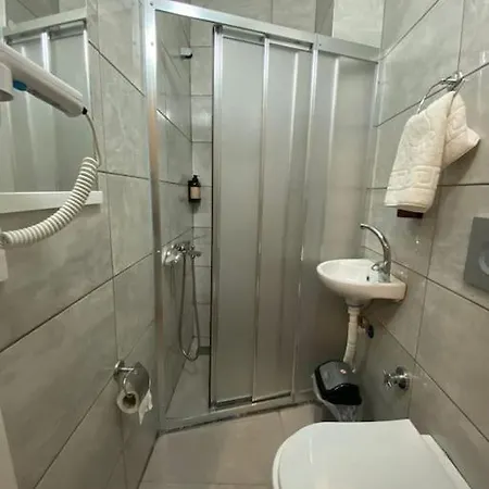 Kadikoey Miski Amber מלון *